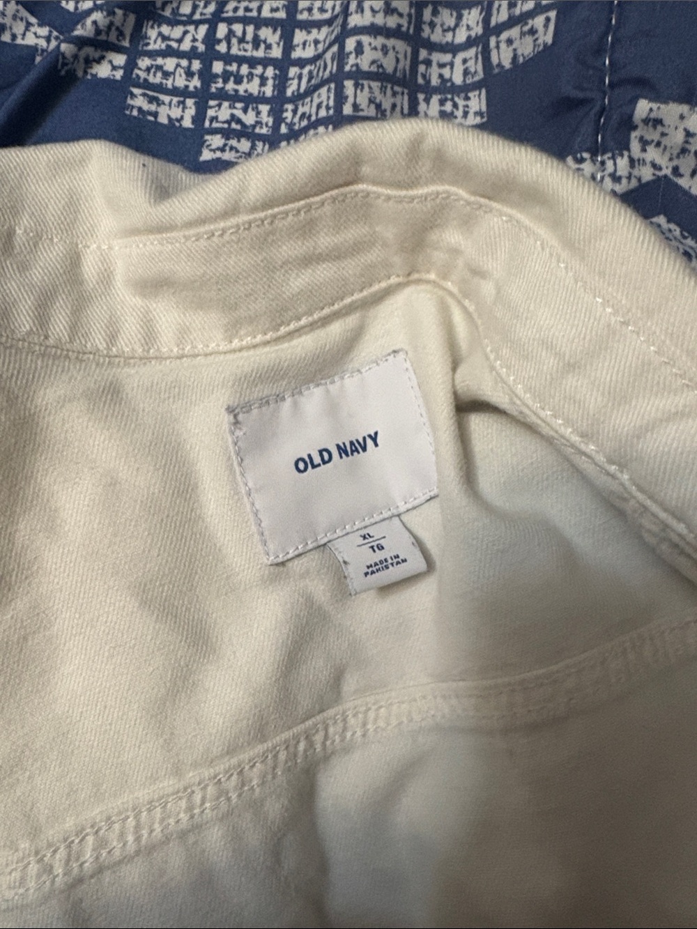 Old Navy Cream Denim Jacket XL | Classic Wardrobe Essential - Picture 5 of 5